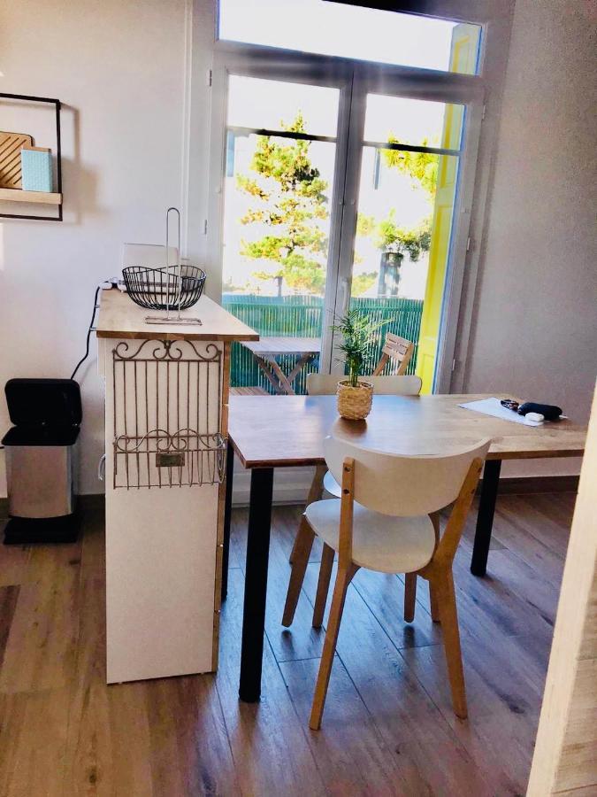 Un Petit Nid Les Pieds Dans L'Eau Apartment Argeles-sur-Mer Exterior photo